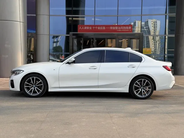 BMW 3 Series — Фото автомобиля 4