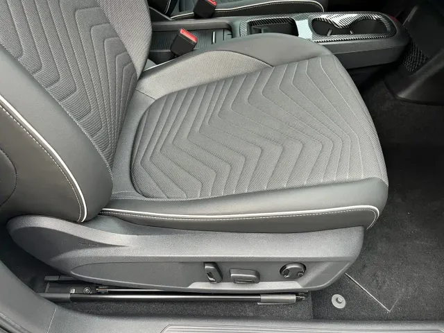Volkswagen ID.3 — Фото автомобиля 11