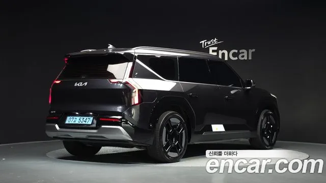 Kia EV9 — Фото автомобиля 2