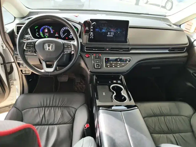 Honda Odyssey — Фото автомобиля 9