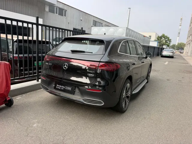 Mercedes-Benz EQE SUV — Фото автомобиля 4