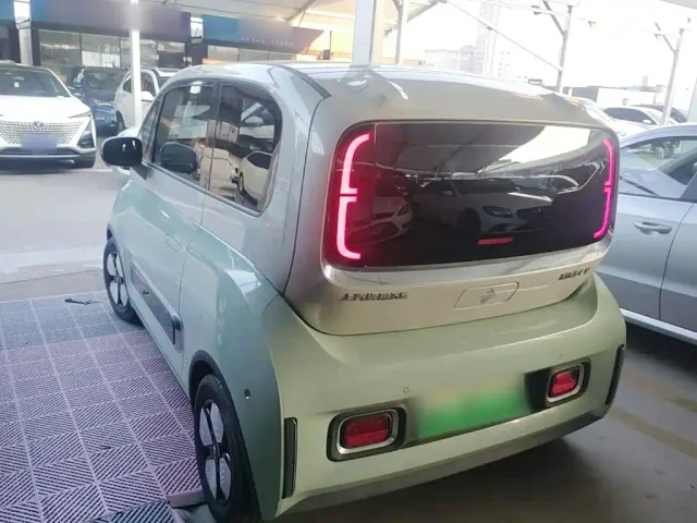 Baojun KiWi EV — Фото автомобиля 4
