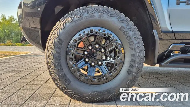 GMC Hummer EV — Фото автомобиля 5
