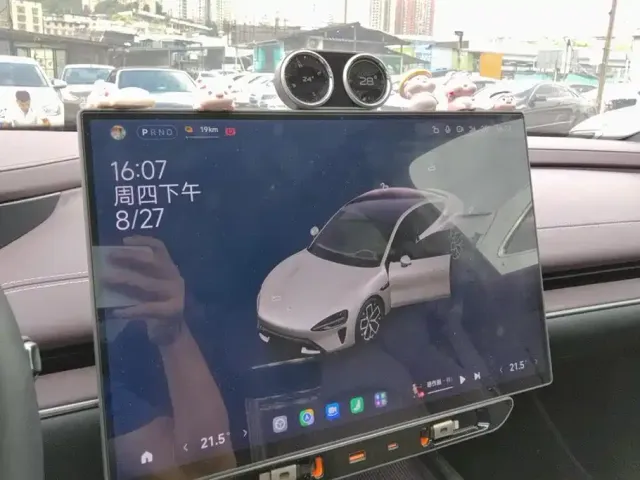 Xiaomi SU7 — Фото автомобиля 13