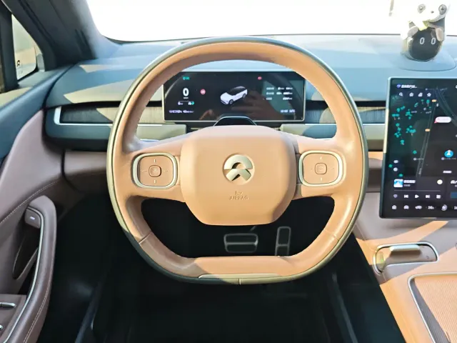 Nio ES8 — Фото автомобиля 13