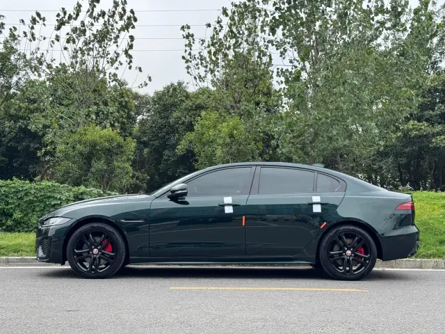 Jaguar XEL — Фото автомобиля 16