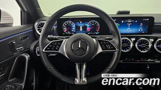 Mercedes-Benz A-Class — Фото автомобиля 13