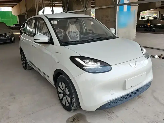 Wuling Bingo — Фото автомобиля 3
