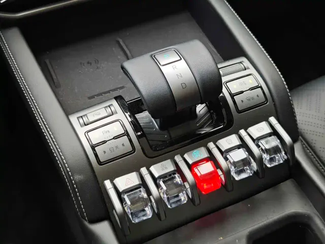 BYD FangChengBao Titanium 3 — Фото автомобиля 10