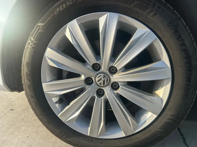 Volkswagen Bora — Фото автомобиля 14