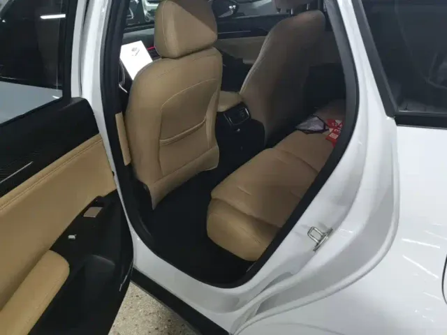 Geely Galaxy L6 — Фото автомобиля 16