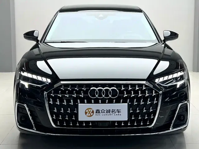 Фотография автомобиля — Audi A8