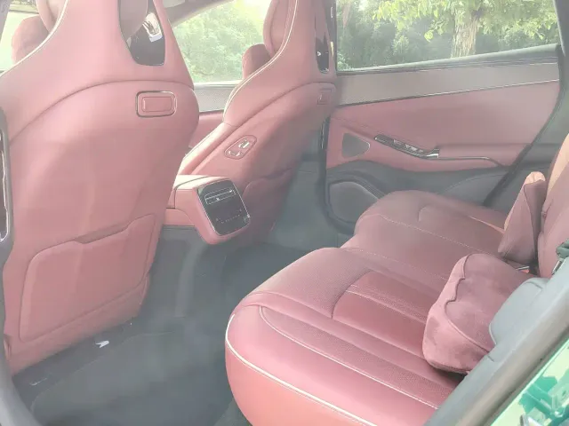 Denza Z9GT — Фото автомобиля 7