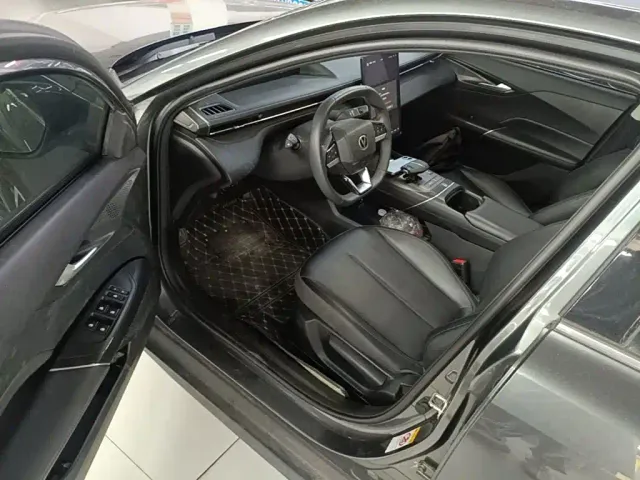 Changan Eado — Фото автомобиля 15
