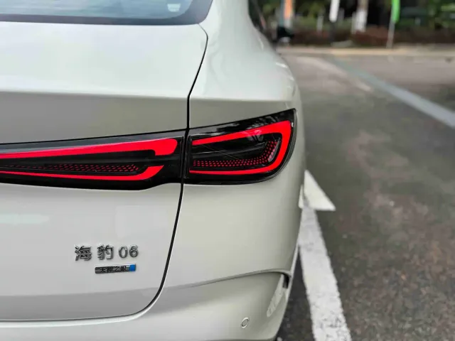 BYD Seal 06 — Фото автомобиля 20