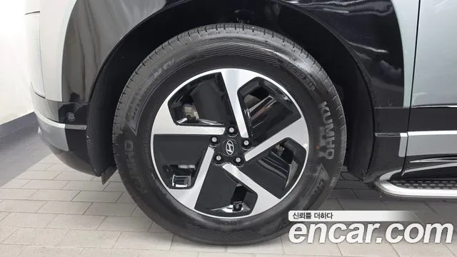 Hyundai Ioniq 9 — Фото автомобиля 5