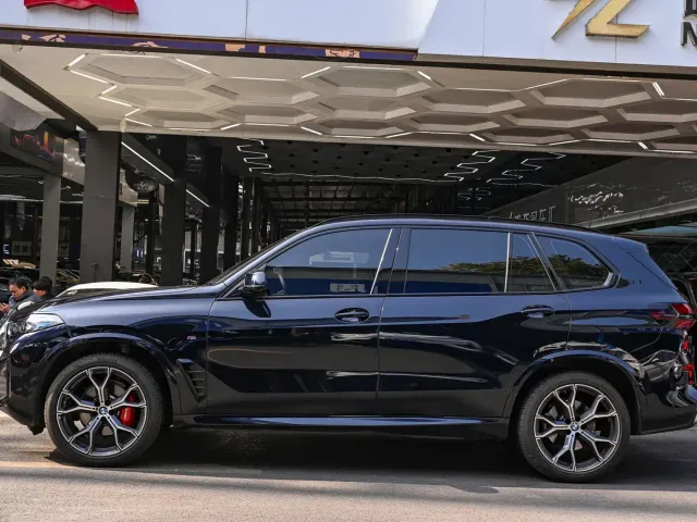 BMW X5 — Фото автомобиля 3