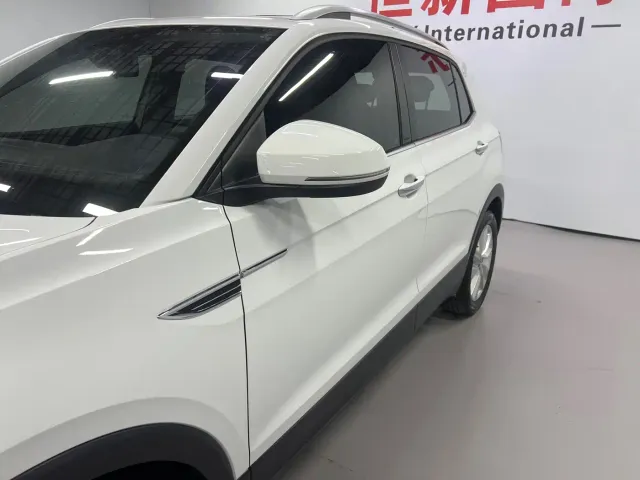 Volkswagen T-Cross — Фото автомобиля 5