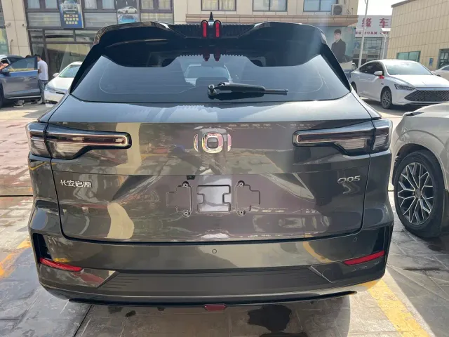 Changan Qiyuan Q05 — Фото автомобиля 8