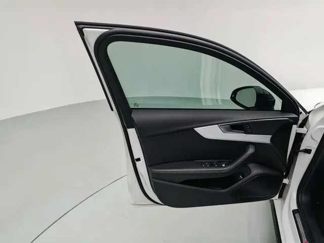 Audi A4L — Фото автомобиля 19