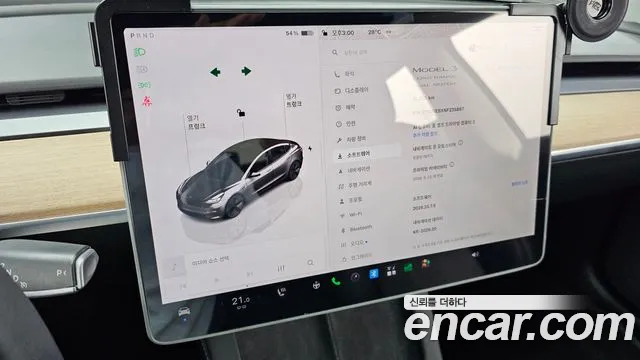 Tesla Model 3 — Фото автомобиля 7