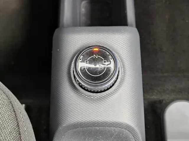 Wuling Zhiguang NEV — Фото автомобиля 13