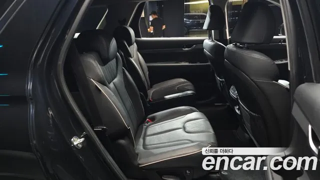 Hyundai Palisade Palisade Дизель 2.2 2WD — Фото автомобиля 12
