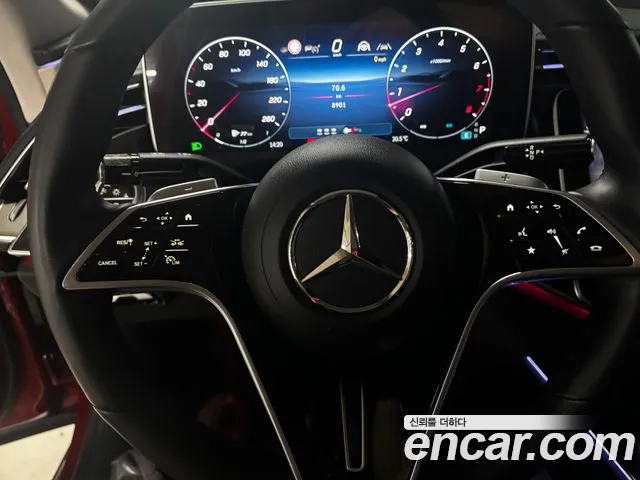Mercedes-Benz E-Class — Фото автомобиля 11