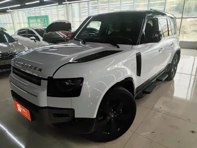 Фотография автомобиля — Land Rover Defender