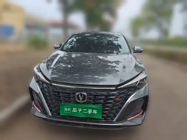 Changan Eado — Фото автомобиля 2