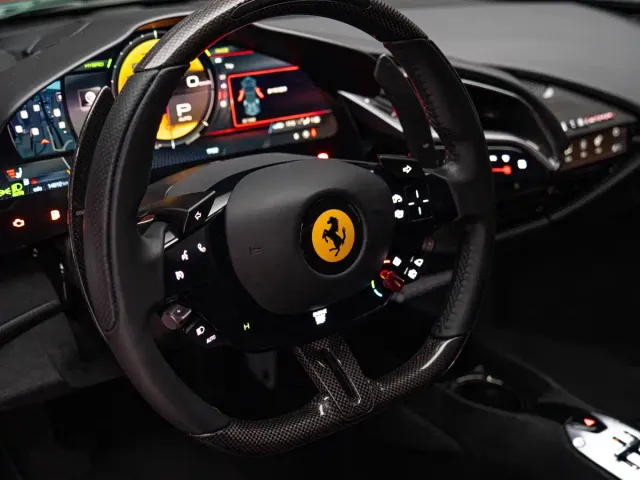 Ferrari SF90 — Фото автомобиля 11