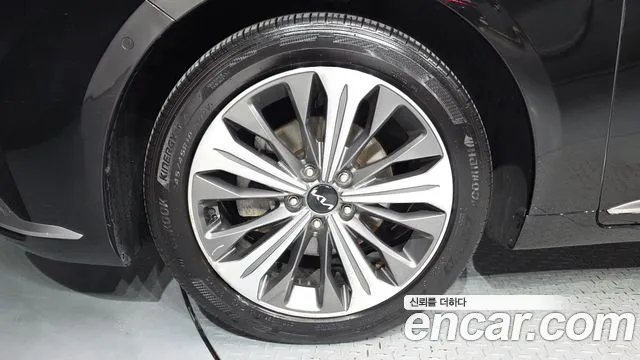 Kia K8 Hybrid — Фото автомобиля 5