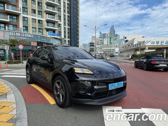 Porsche Macan — Фото автомобиля 15