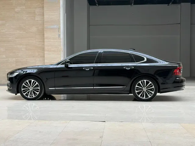 Volvo S90 — Фото автомобиля 13