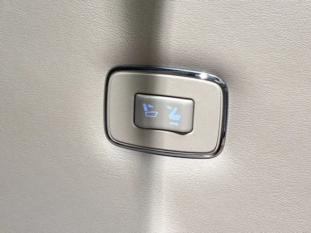 Toyota Alphard — Фото автомобиля 11