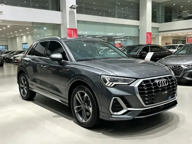 Audi Q3 — Фото автомобиля 3