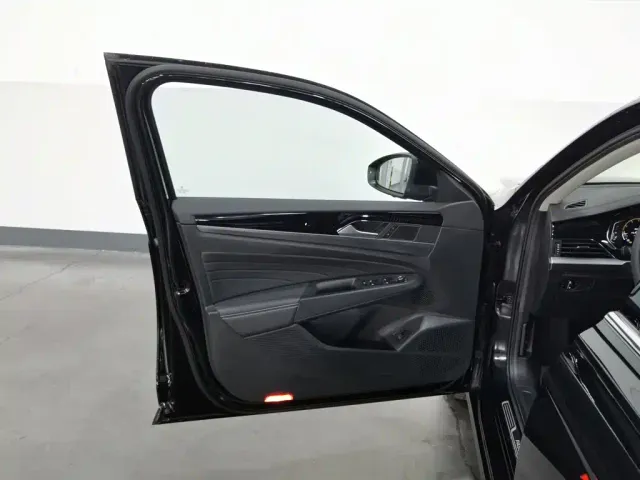 Volkswagen Passat — Фото автомобиля 8