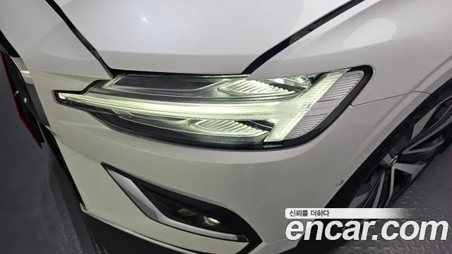 Вольво S60 S60 третьего поколения B5 Ultimate Bright — Фото автомобиля 17