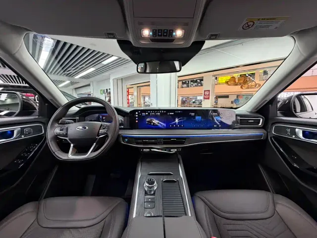 Ford Explorer — Фото автомобиля 6