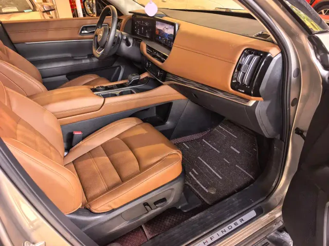Nissan Terra — Фото автомобиля 6