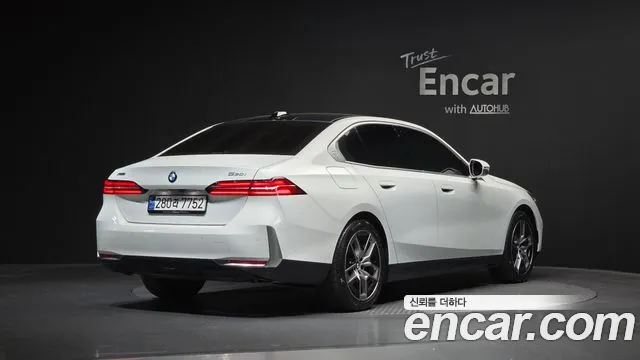 BMW 5-Series 5 серия (G60) — Фото автомобиля 2