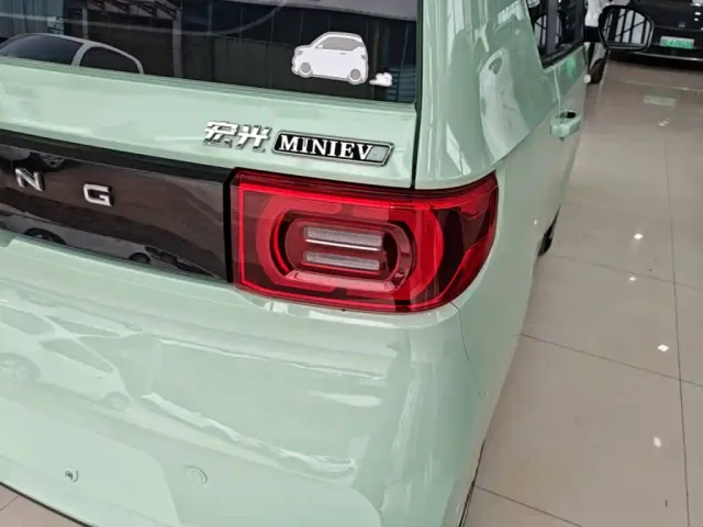 Wuling Hongguang Mini EV — Фото автомобиля 7