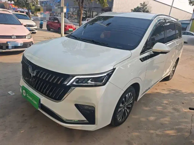 Фотография автомобиля — Wuling Jiachen