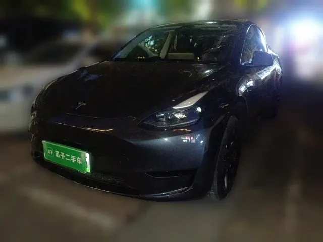 Фотография автомобиля — Tesla Model Y