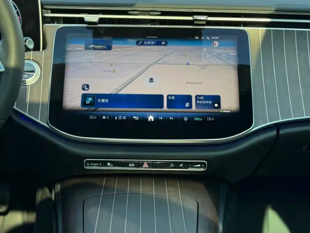 Mercedes-Benz E-Class — Фото автомобиля 17