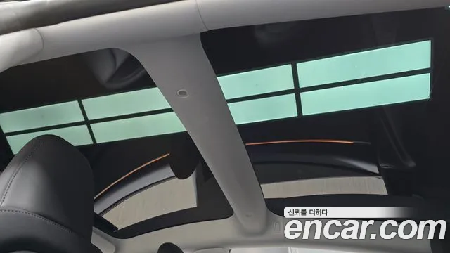 Tesla Model 3 — Фото автомобиля 26