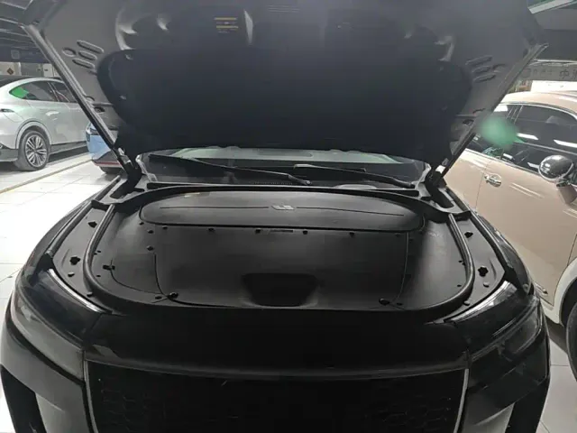 Li Auto ONE — Фото автомобиля 19