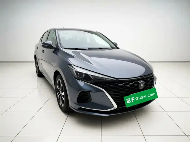 Changan Eado — Фото автомобиля 3