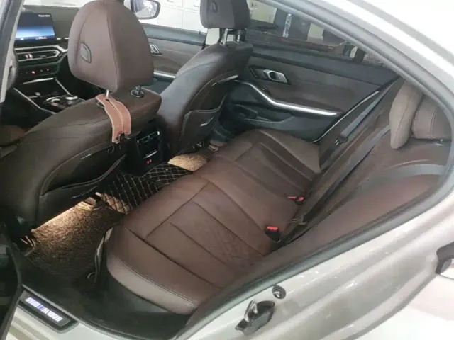 BMW 3 Series — Фото автомобиля 16