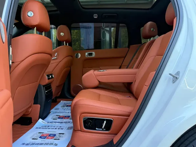 Li Auto L7 — Фото автомобиля 6